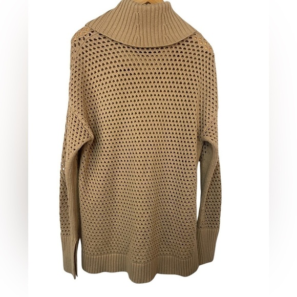 BCGB MaxAzria open weave oversized cowl neck sweater. Womens small. - Picture 3 of 4